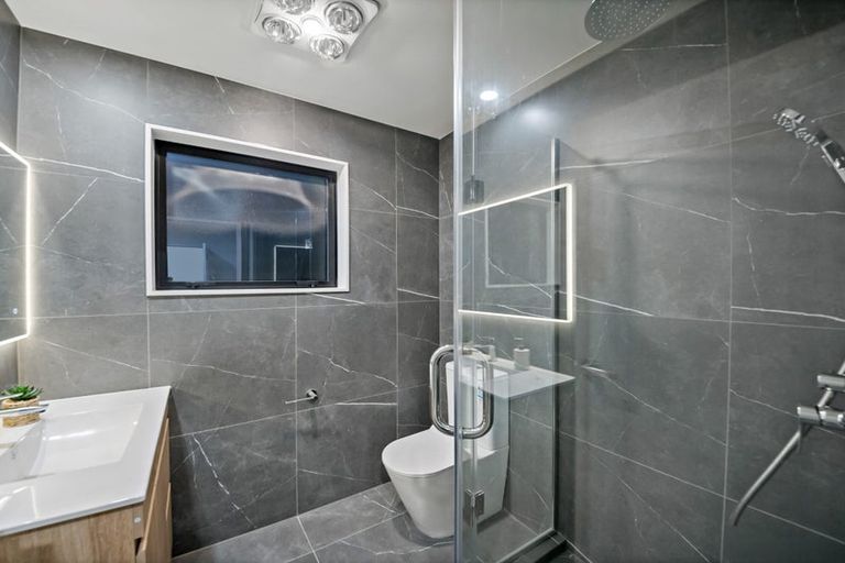 Photo of property in 8b Butterworth Drive, Glendene, Auckland, 0602