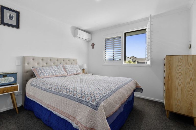 Photo of property in 10 Settler Avenue, Omokoroa, 3114