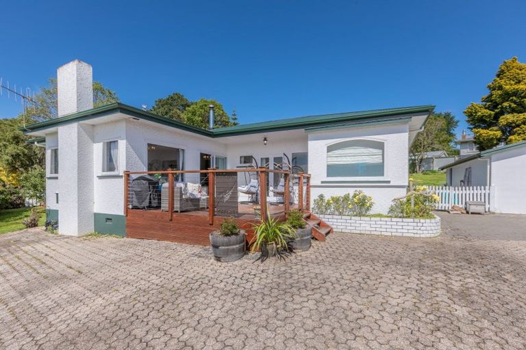 Photo of property in 20 Domain Road, Waipawa, 4210