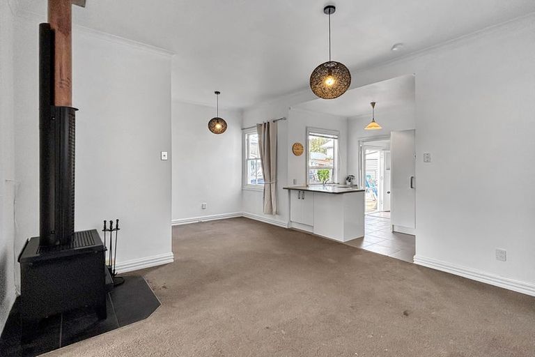 Photo of property in 7 Leamington Street, Addington, Christchurch, 8024