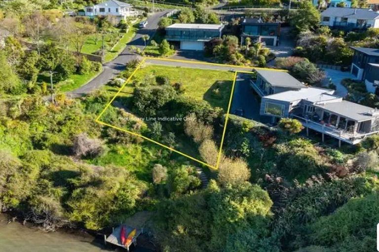 Photo of property in 7 Cove Street, Roseneath, Port Chalmers, 9023