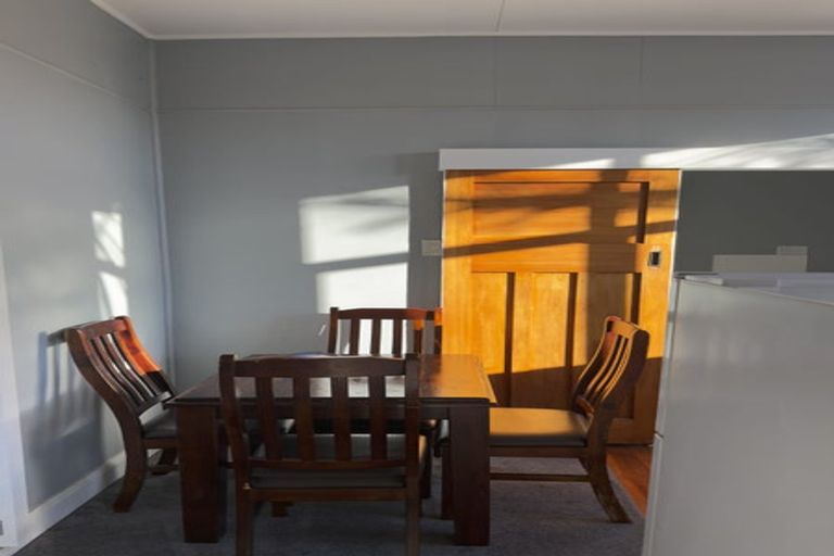 Photo of property in 351 Marine Parade, Napier South, Napier, 4110