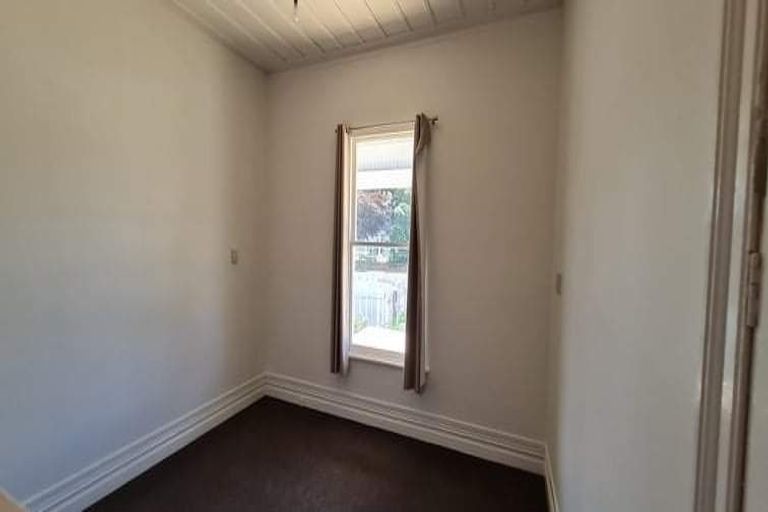 Photo of property in 74 Union Street, Hawera, 4610