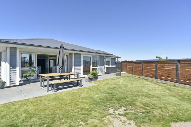 Photo of property in 35 Koura Drive, Rangiora, 7400