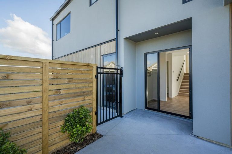Photo of property in 12 Ngaroma Crescent, Whitianga, 3510