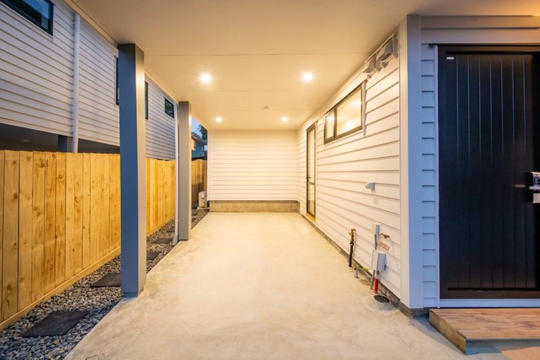 Photo of property in 8b Butterworth Drive, Glendene, Auckland, 0602