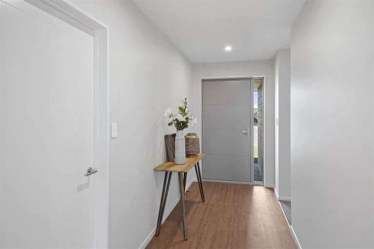 Photo of property in 16 Crosado Place, Rolleston, 7614