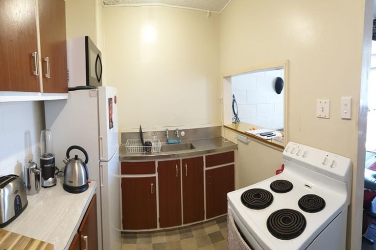 Photo of property in 129 Constable Street, Newtown, Wellington, 6021