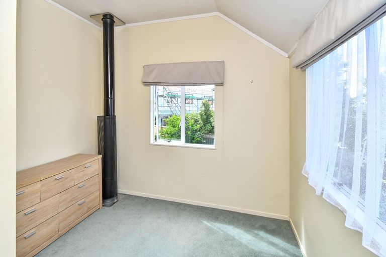 Photo of property in 56b Youngs Road, Papakura, 2110