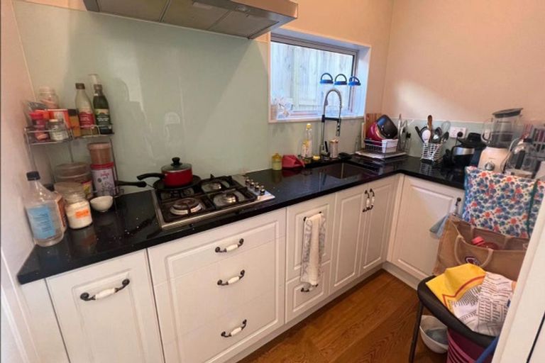 Photo of property in 1 Allegro Way, Oteha, Auckland, 0632