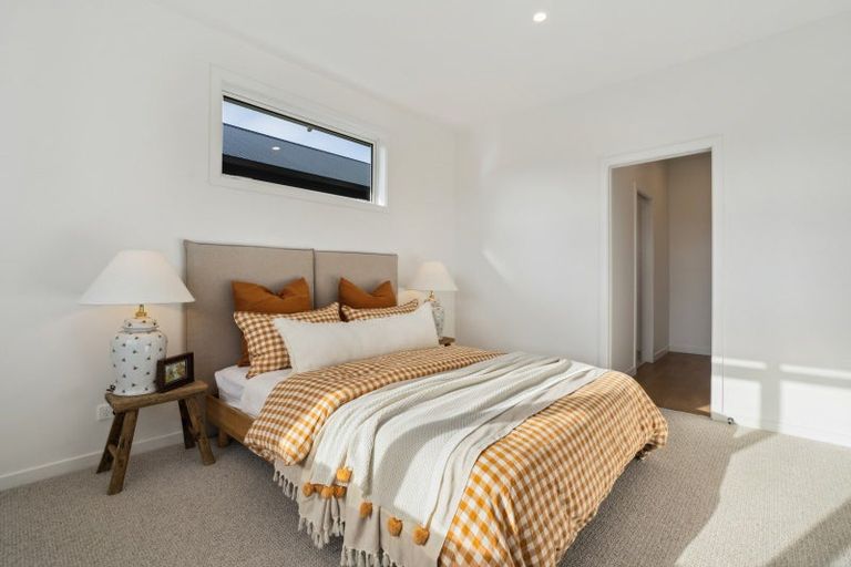 Photo of property in 105 Burdon Loop, Lake Hawea, 9382