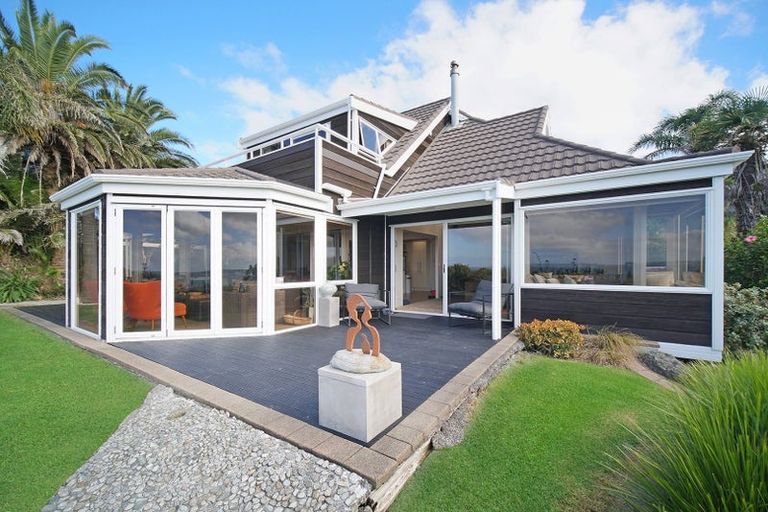 Photo of property in 13 Gilberd Place, Torbay, Auckland, 0630