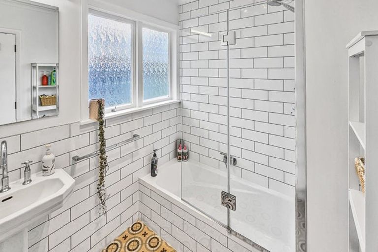 Photo of property in 3 Arthur Hobson Avenue, Pirimai, Napier, 4112