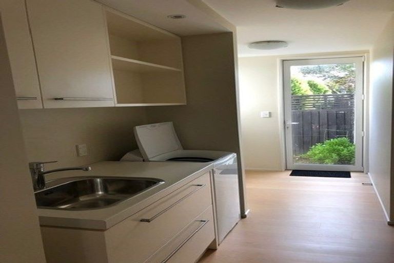 Photo of property in 12 Devonport Lane, St Albans, Christchurch, 8014