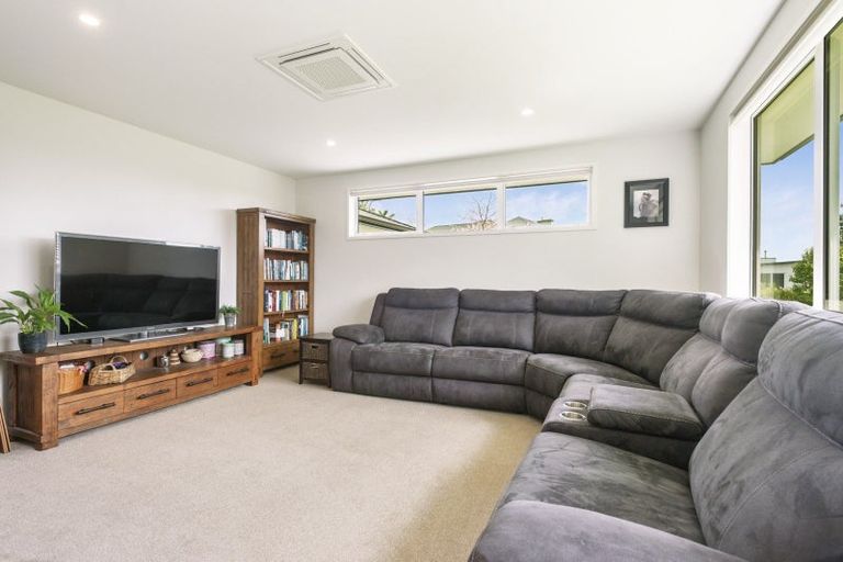 Photo of property in 15 Louise Drive, Ohauiti, Tauranga, 3112