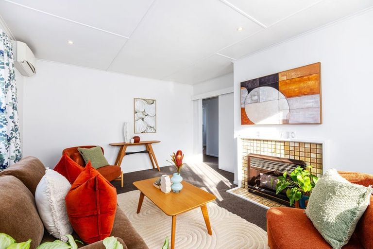 Photo of property in 32 Desert Gold Street, Ascot Park, Porirua, 5024