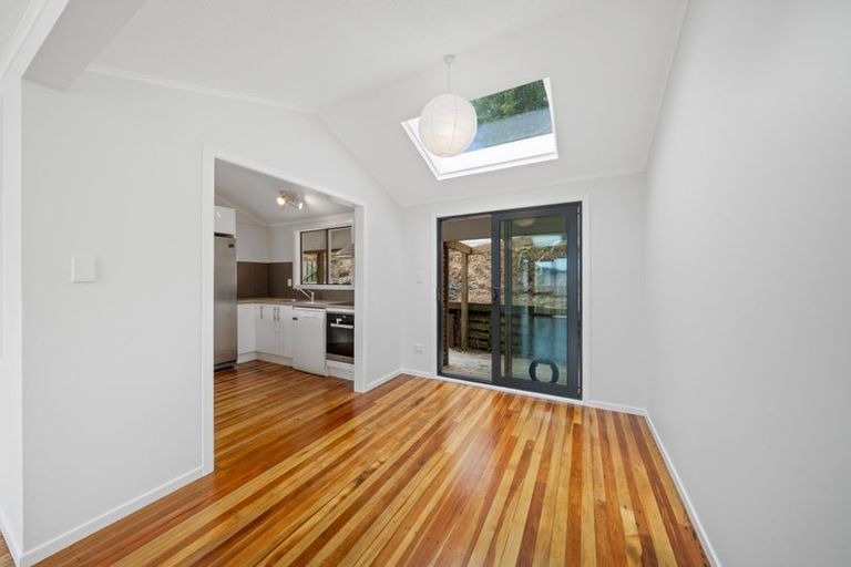 Photo of property in 2 Anzia Way, Johnsonville, Wellington, 6037