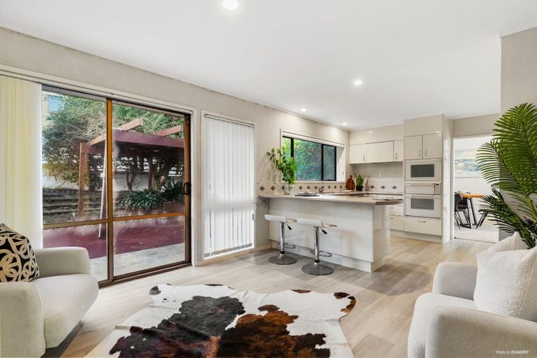 Photo of property in 29 Jellicoe Road, Murrays Bay, Auckland, 0630
