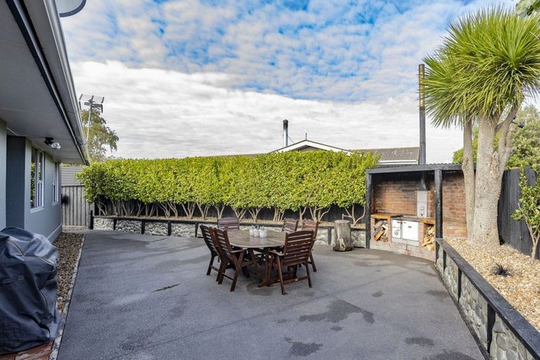 Photo of property in 28 Shetland Street, Woolston, Christchurch, 8062