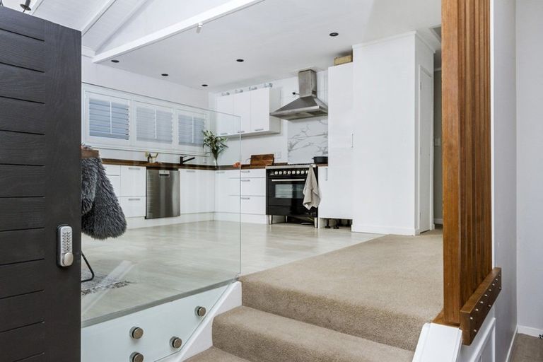 Photo of property in 1/34 Glamorgan Drive, Torbay, Auckland, 0630