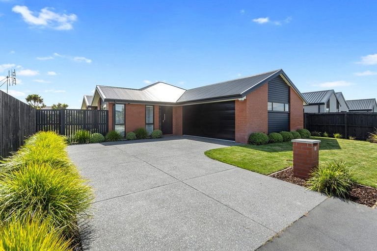 Photo of property in 33 Selfe Crescent, Burwood, Christchurch, 8083