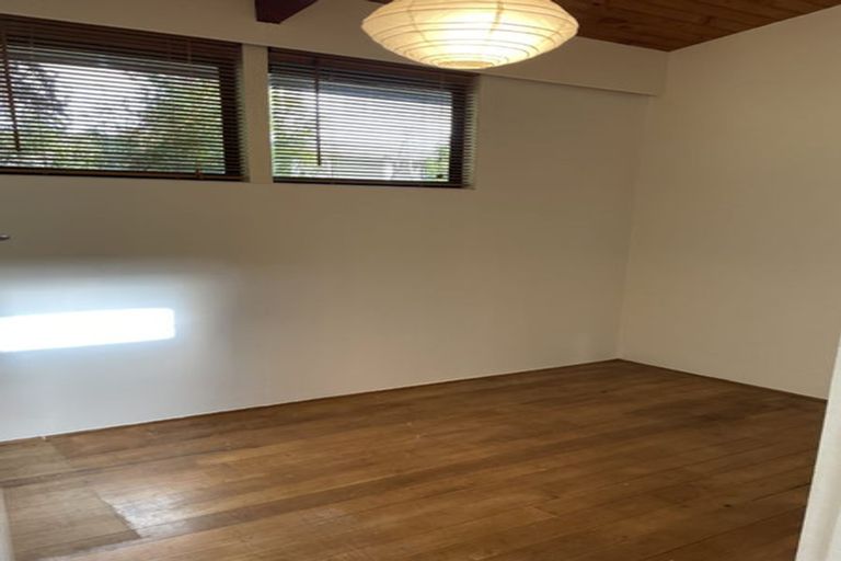 Photo of property in 25 Kopiko Road, Titirangi, Auckland, 0604