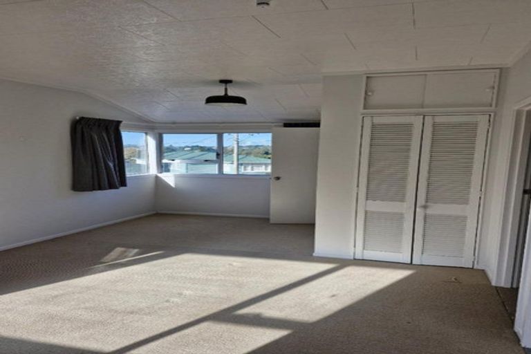 Photo of property in 35 Budleigh Street, Frankleigh Park, New Plymouth, 4310