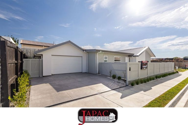 Photo of property in 5 Mangatainoka Lane, Awapuni, Palmerston North, 4412