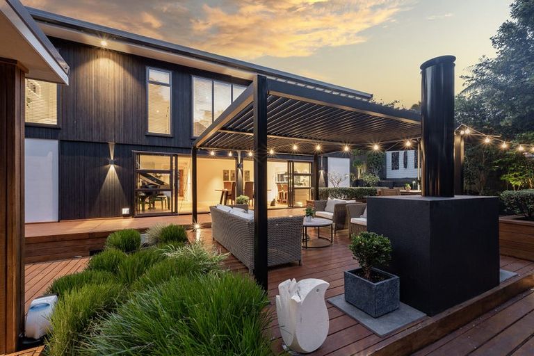 Photo of property in 5 Titiwai Place, Birkenhead, Auckland, 0626