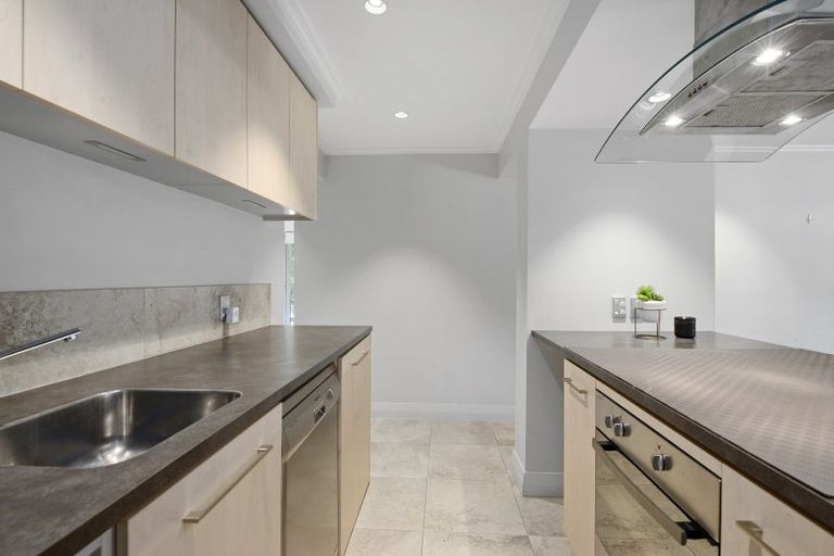 Photo of property in 38 Rossmore Terrace, Cashmere, Christchurch, 8022