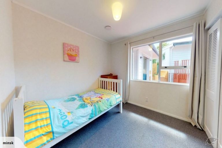 Photo of property in 41 Fitzpatrick Street, Newlands, Wellington, 6037