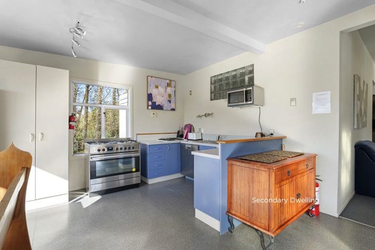 Photo of property in 602 Yaldhurst Road, Yaldhurst, Christchurch, 7676