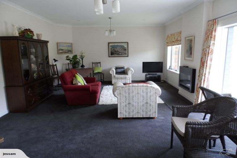 Photo of property in 18 Hall Street, Cambridge, 3434