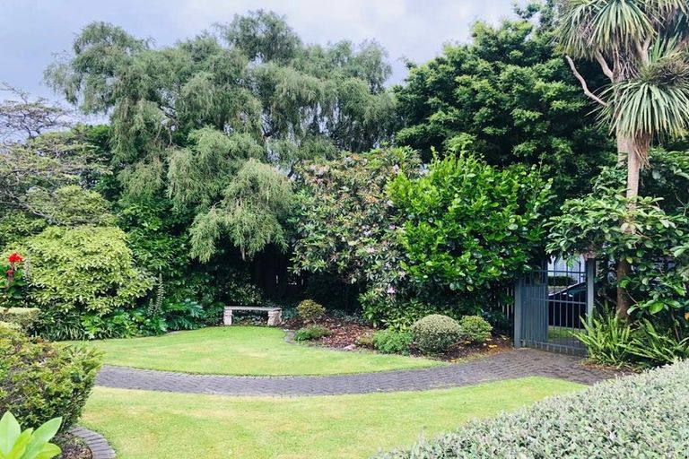Photo of property in 52 Totara Crescent, Woburn, Lower Hutt, 5010