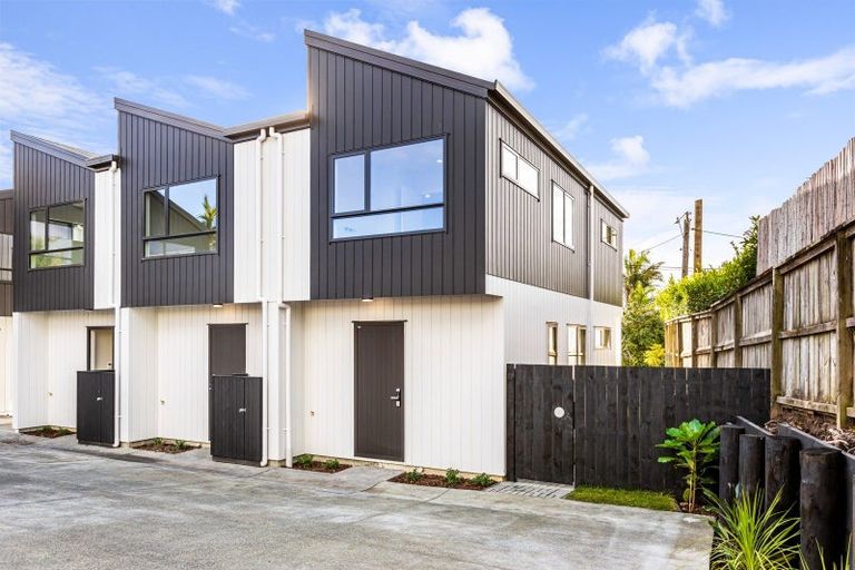 Photo of property in 5/12 Fraser Road, Narrow Neck, Auckland, 0624