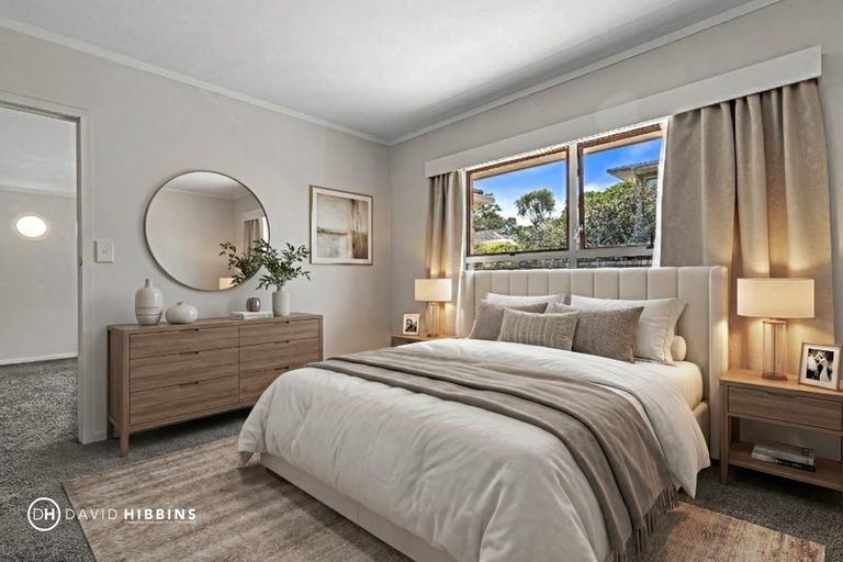 Photo of property in 2/16 Mannering Place, Hillcrest, Auckland, 0627