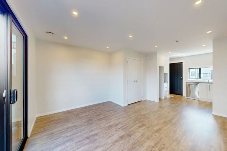 Photo of property in 7 Teak Street, Wallaceville, 5018