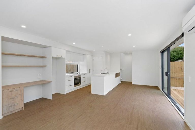 Photo of property in 2/15 Waltham Road, Sydenham, Christchurch, 8023