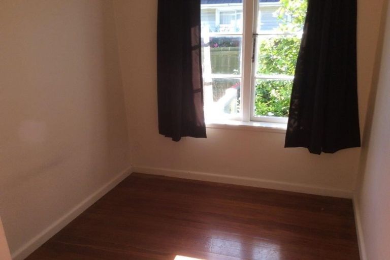 Photo of property in 11 Dunedin Street, Redwood, Christchurch, 8051