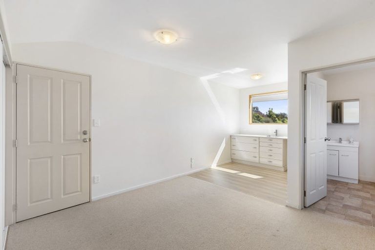 Photo of property in 95 Landsdowne Terrace, Cashmere, Christchurch, 8022