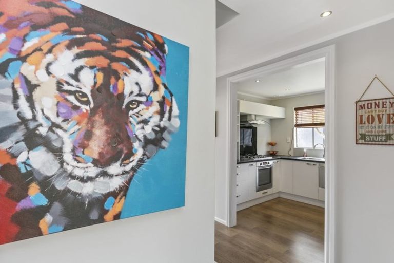 Photo of property in 6a Bayou Lane, Churton Park, Wellington, 6037