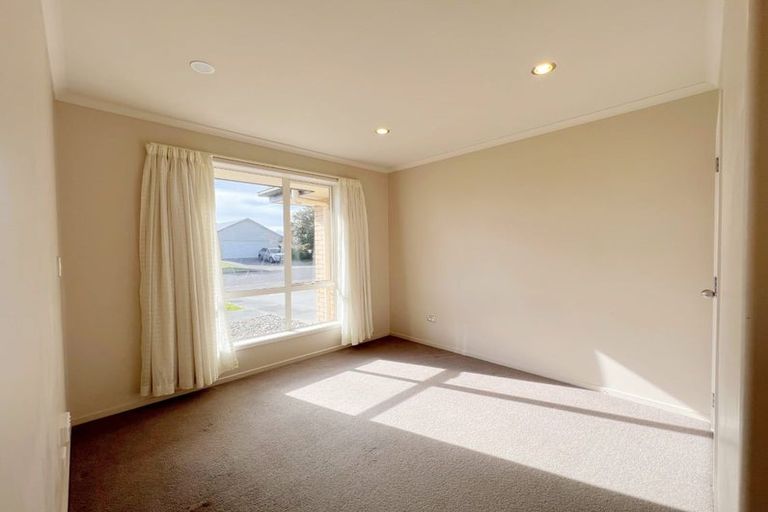 Photo of property in 10 Madison Street, Cambridge, 3434