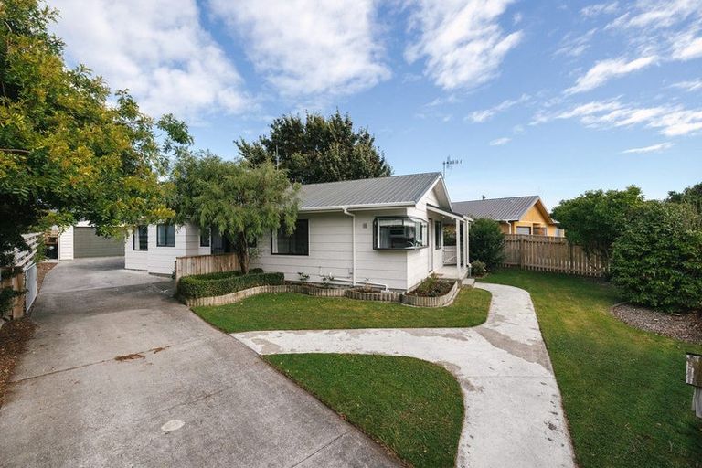 Photo of property in 38 Peppertree Glade, Kelvin Grove, Palmerston North, 4414