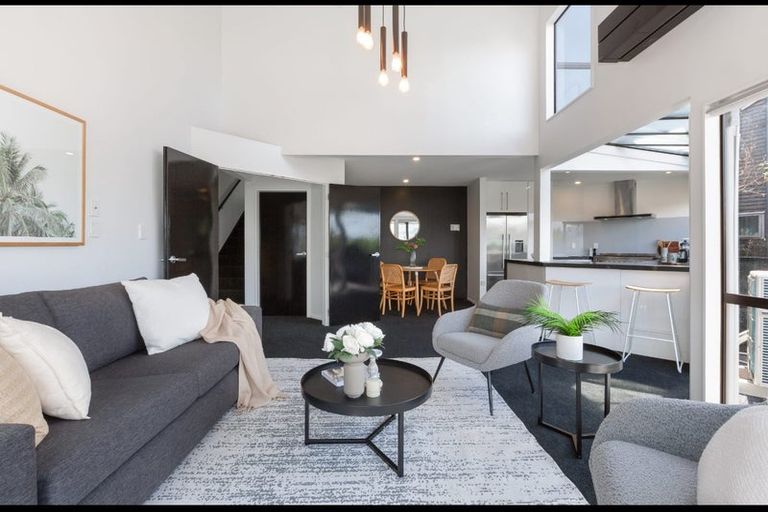 Photo of property in 50 Ferry Street, Seatoun, Wellington, 6022