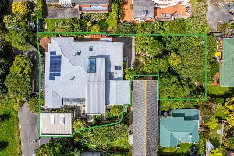 Photo of property in 17 Dover Street, Island Bay, Wellington, 6023