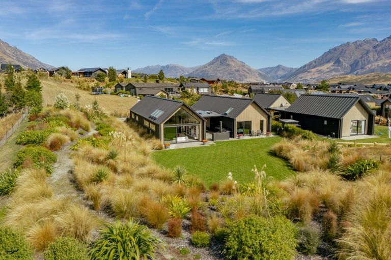 Photo of property in 3 Chimney Lane, Jacks Point, Queenstown, 9371