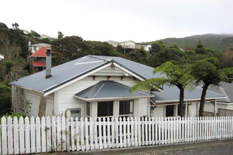 Photo of property in 41 Standen Street, Karori, Wellington, 6012