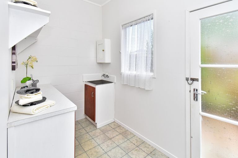 Photo of property in 2/54 Moore Street, Howick, Auckland, 2014