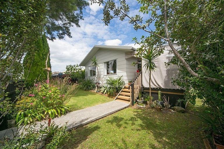 Photo of property in 1/20 Starforth Place, Henderson, Auckland, 0612