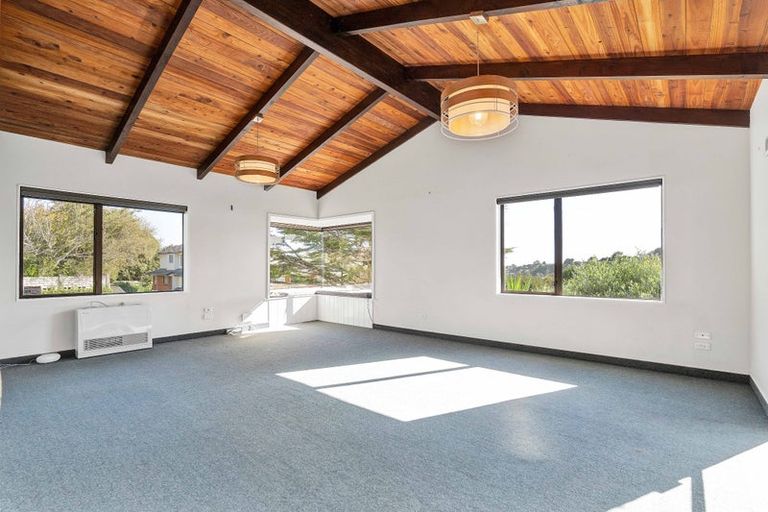 Photo of property in 66 Karina Road, Merrilands, New Plymouth, 4312